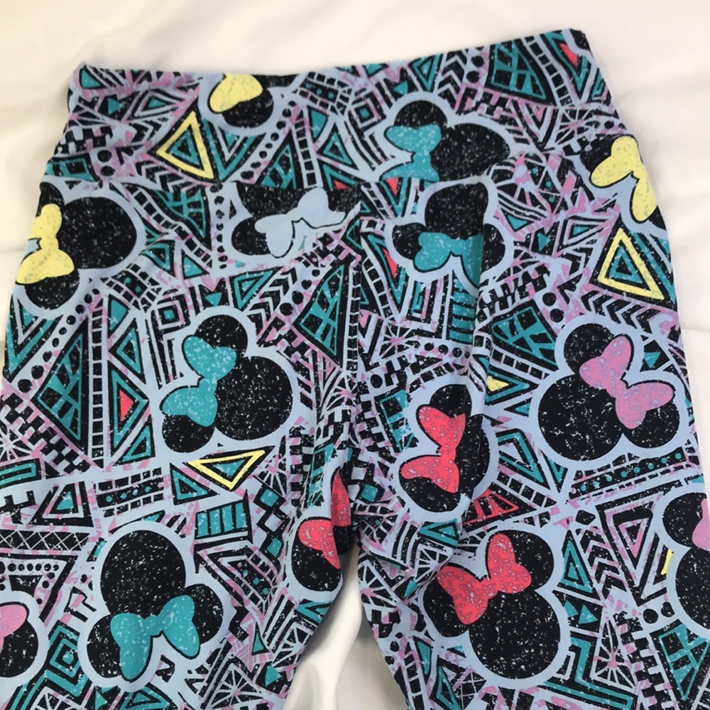 Disney’s Minnie Mouse Super Soft LuLaRoe Leggings - Picture 2 of 5